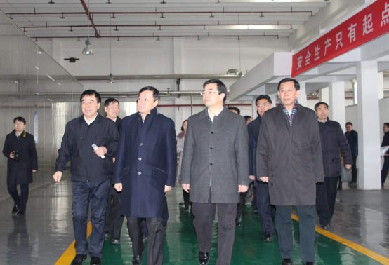 2018年1月4日，中國商飛董事長賀東風一行到中復神鷹碳纖維公司考察調研